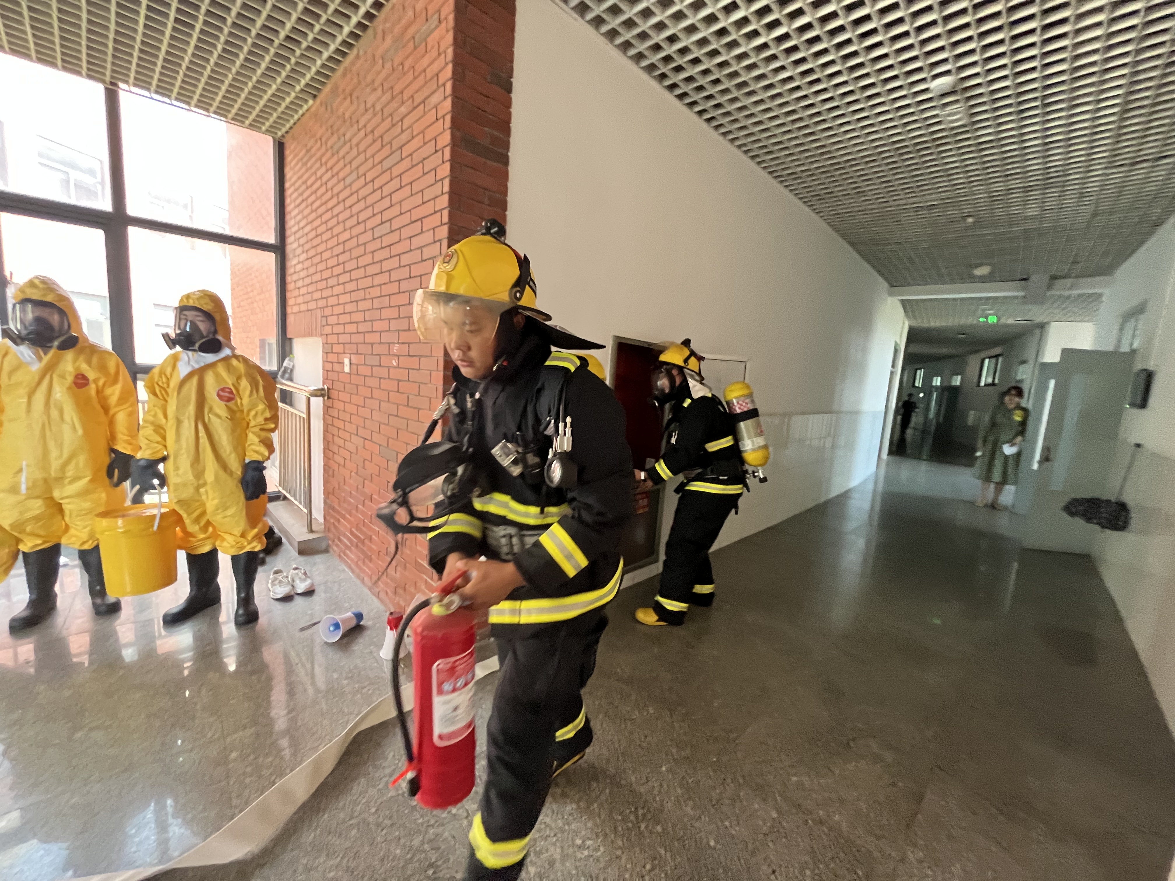 实验室突发事件应急预案_实验室危险化学品火灾应急处置_实验室安全与应急管理培训