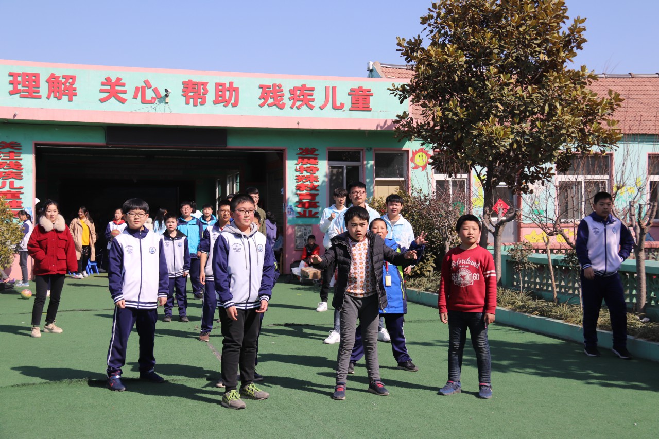 馆校合作 | 长江文明馆志愿者团队走进武汉市第一聋哑学校-长江文明馆